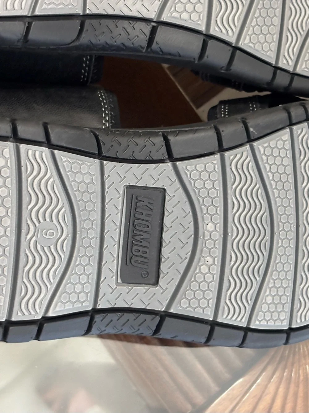 Khombu Men’s Black/Gray Hook & Loop Strap Sport Sandals US 9 EU 42